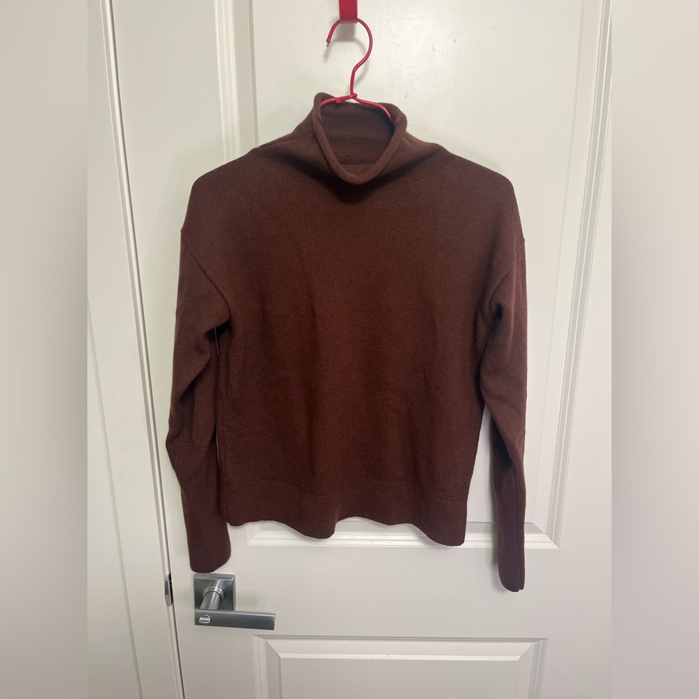 Wilfred Aritzia Women's Merino Wool Rich Brown Turtleneck Sweater in size M